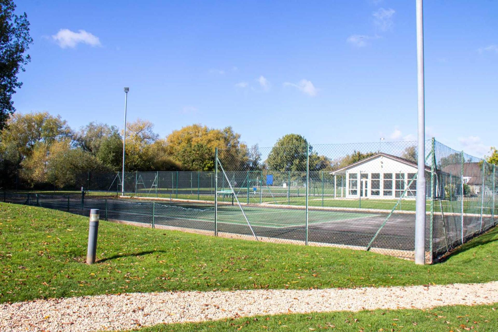 Luxury Kingfisher Lodge, Isis Lake, Within The Cotswold Waterpark Сайърънсестър Екстериор снимка