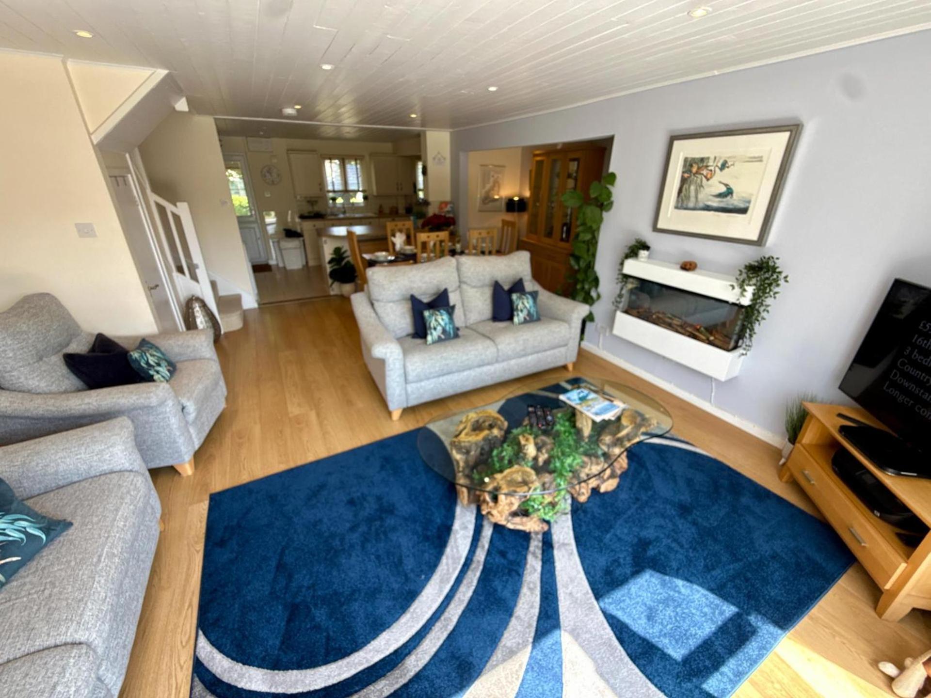 Luxury Kingfisher Lodge, Isis Lake, Within The Cotswold Waterpark Сайърънсестър Екстериор снимка