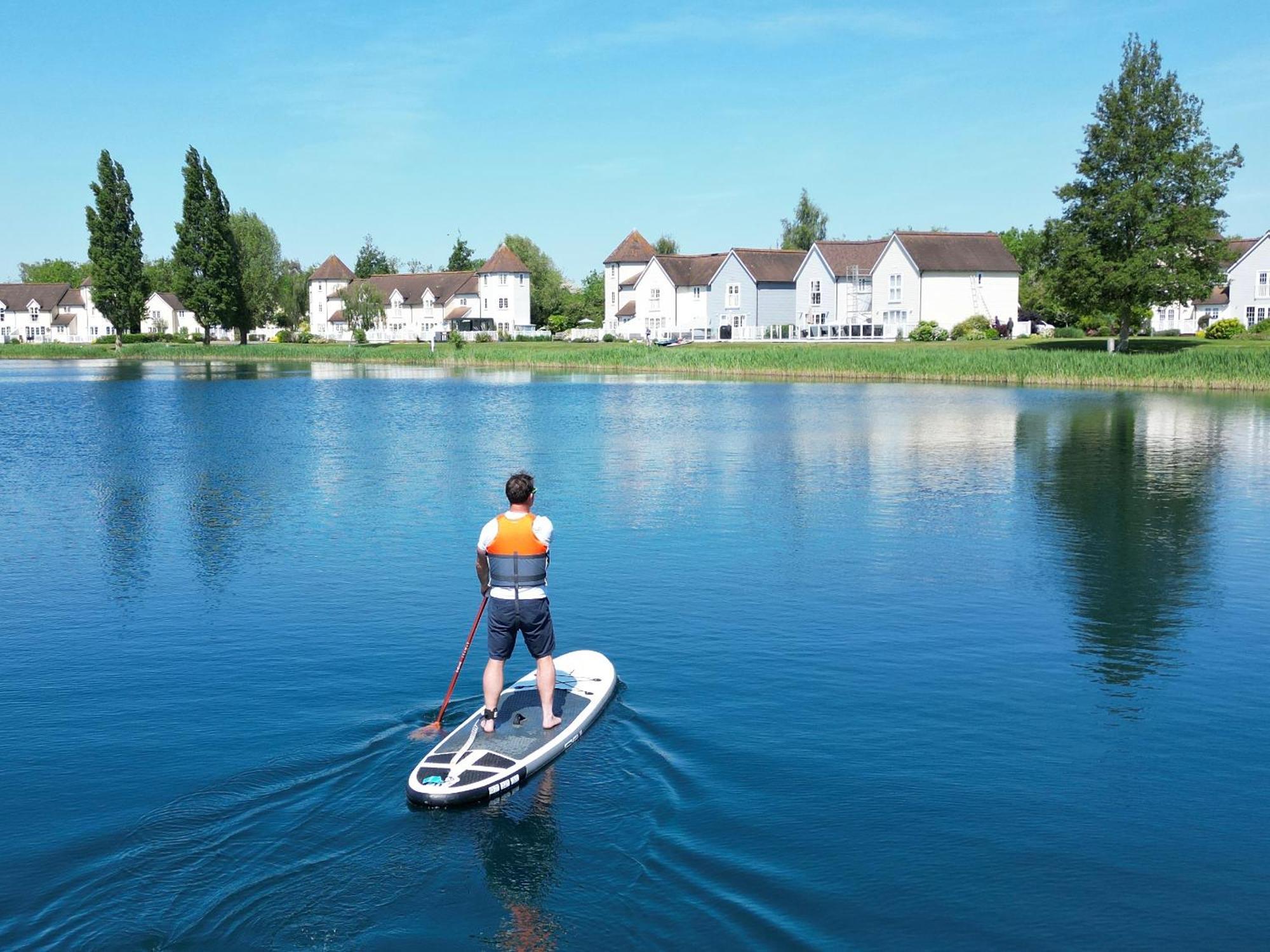 Luxury Kingfisher Lodge, Isis Lake, Within The Cotswold Waterpark Сайърънсестър Екстериор снимка